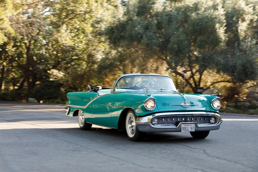  Oldsmobile Starfire 98 Convertible (3067DX) 1957 года  (фото 18 из 27)